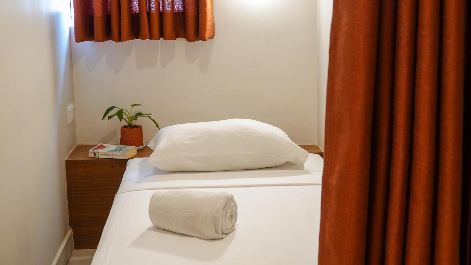 Hotel Beds 2*